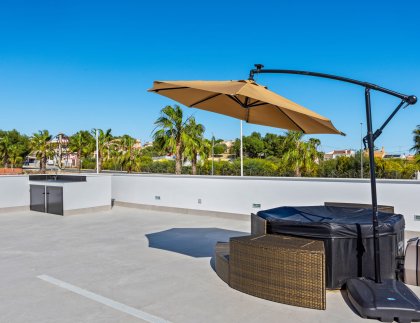 Casa · Obra nueva - La Finca Golf · Alicante · España