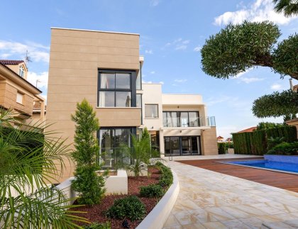 Villa · Obra nueva - Torrevieja · Alicante · España