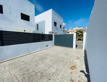 Casa · Obra nueva - Torrevieja · Alicante · España