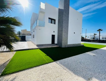 Casa · Obra nueva - Torrevieja · Alicante · España