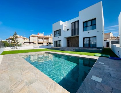 Casa · Obra nueva - Torrevieja · Alicante · España