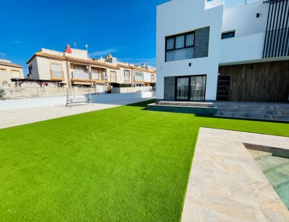 Casa · Obra nueva - Torrevieja · Alicante · España