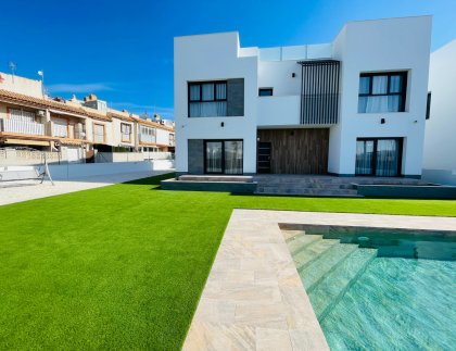 Casa · Obra nueva - Torrevieja · Alicante · España