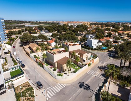 Villa · Obra nueva - Dehesa de Campoamor · Alicante · España