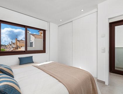 Villa · Obra nueva - Mil Palmeras · Alicante · España