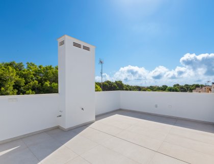 Villa · Obra nueva - Mil Palmeras · Alicante · España