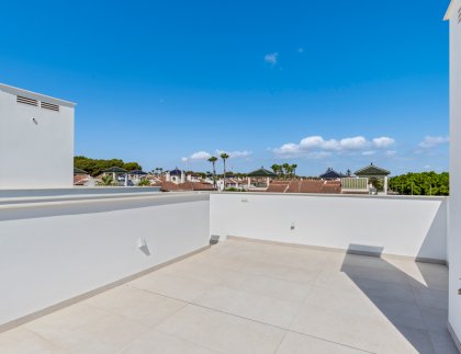 Villa · Obra nueva - Mil Palmeras · Alicante · España