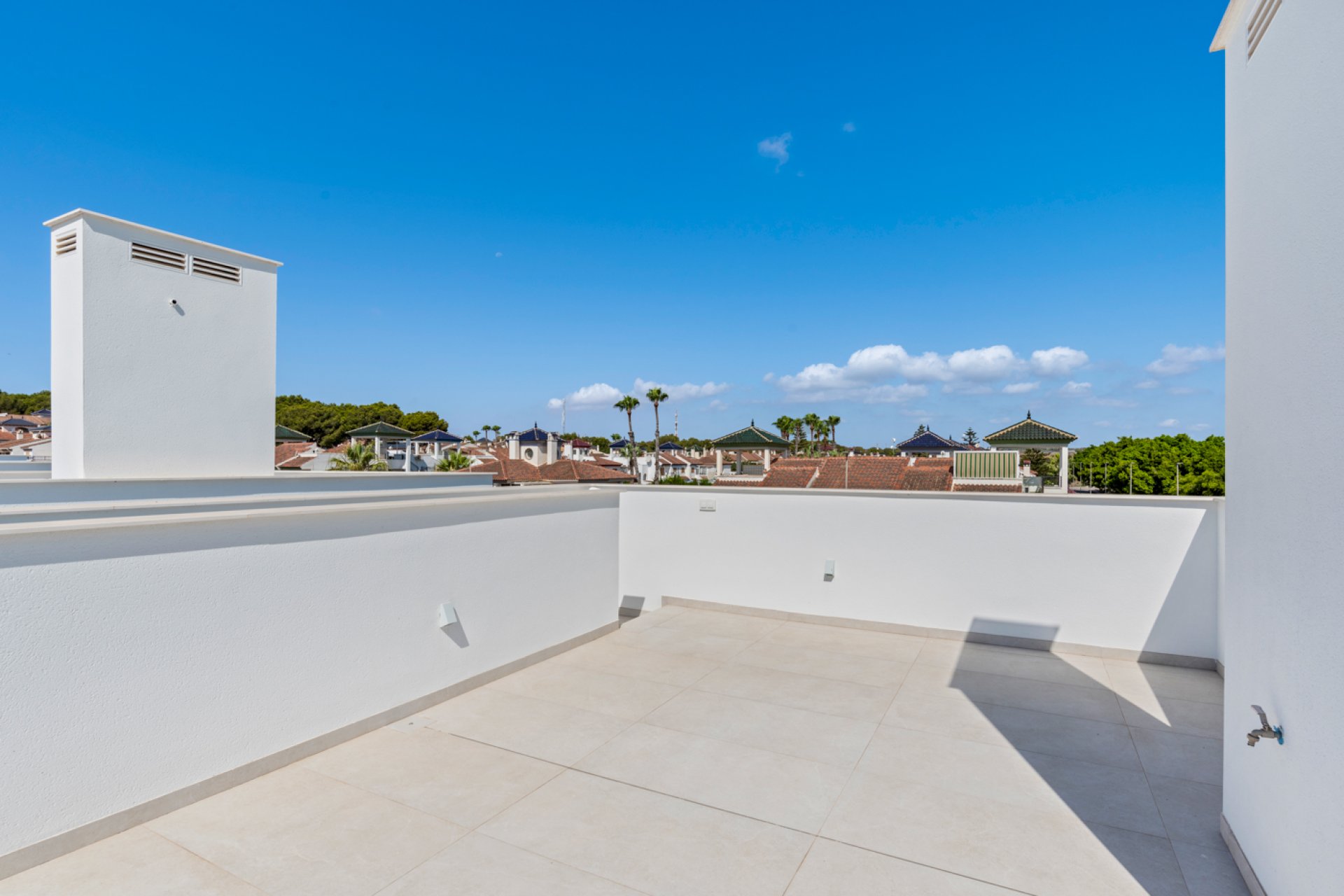 Obra nueva - Villa - Mil Palmeras