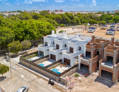 Villa · Obra nueva - Mil Palmeras · Alicante · España